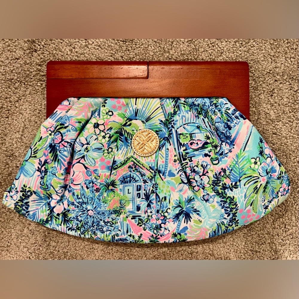 New Lilly Pulitzer Exclusive 65th Anniversary House Print Bermuda Clutch Purse.